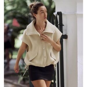 ZARA — Cream Sleeveless Vest